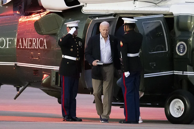 Biden prepara una dura orden ejecutiva que cerraría el asilo tras la llegada de 2.500 inmigrantes al día