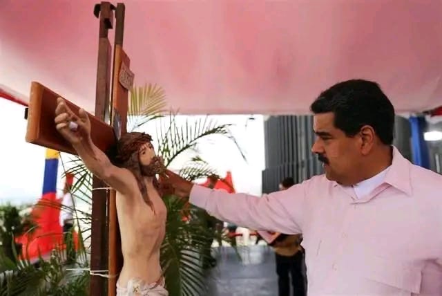 Nicolás Maduro Entronizó A Jesucristo En Venezuela.
