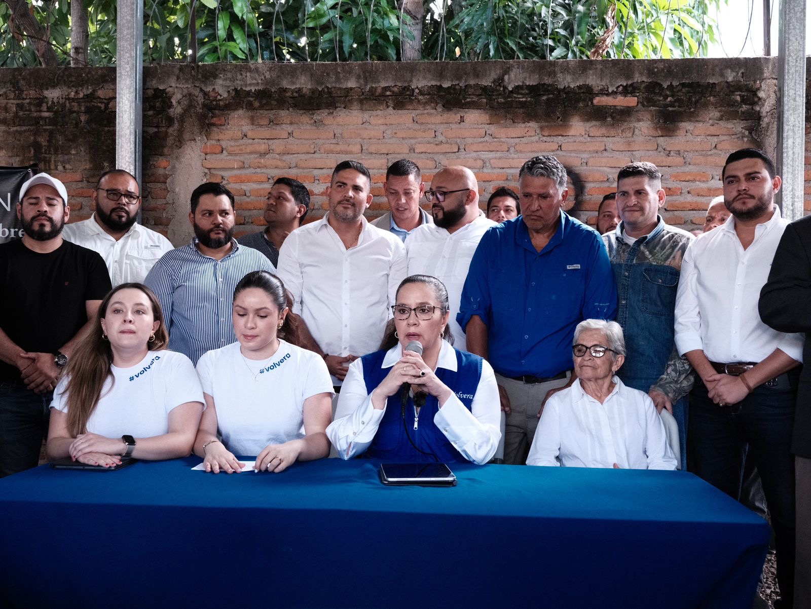Conferencia De Prensa De La Familia Hernández Luego De Conocer Sentencia Del Joh En EeUu.