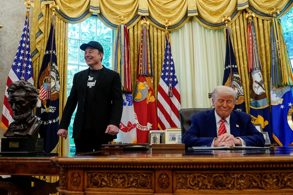 Elon Musk Arremete En Contra De Donald Trump & Los Patriotas Lo Tildan De Traición.