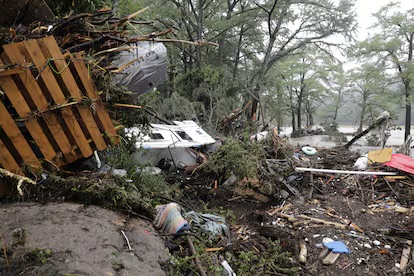 Texas Sufre Inundaciones Históricas, Gobernador Declara Zona De Desastre.